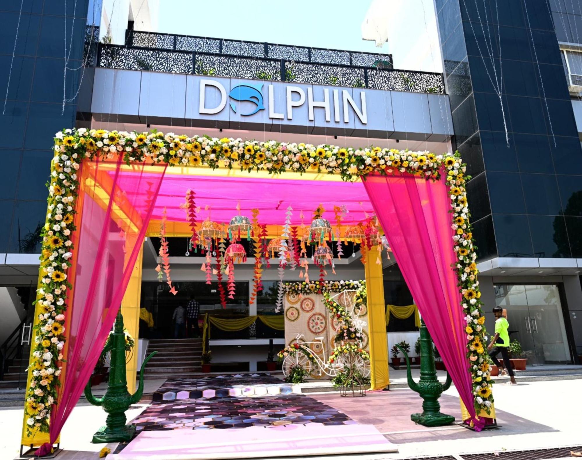 Dolphin Club 호텔 Chinhat 외부 사진